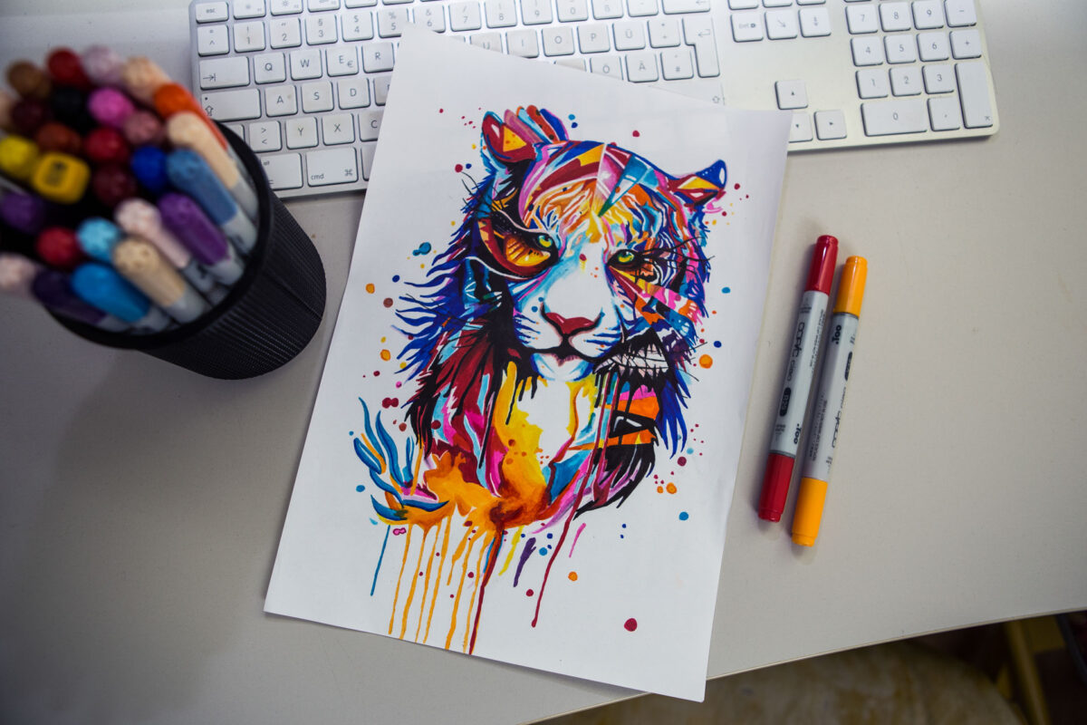Bunter Tiger mit Markerzeichnung